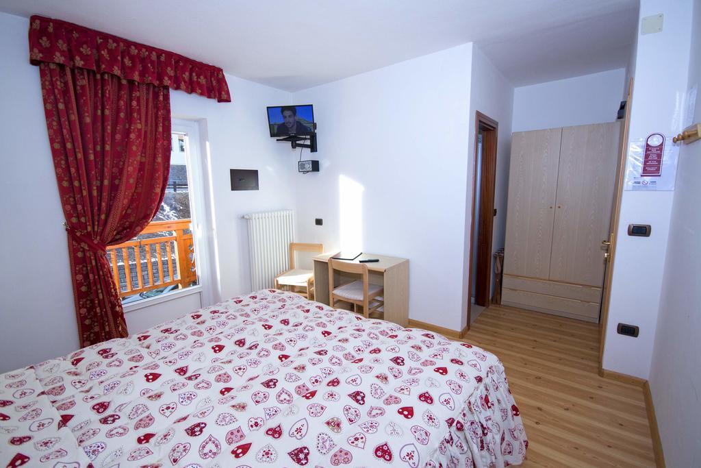 Hotel Miravalle Soraga Buitenkant foto