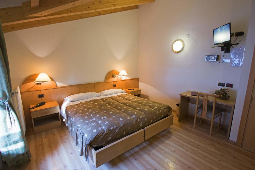 Hotel Miravalle Soraga Buitenkant foto