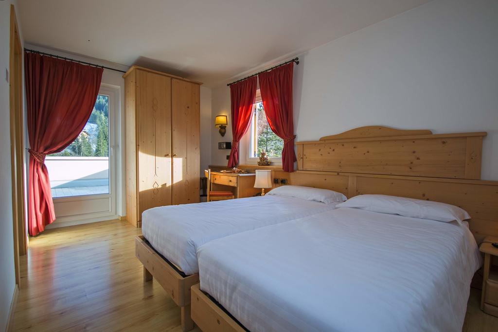 Hotel Miravalle Soraga Buitenkant foto