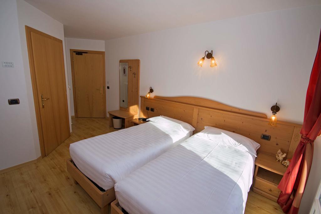 Hotel Miravalle Soraga Buitenkant foto