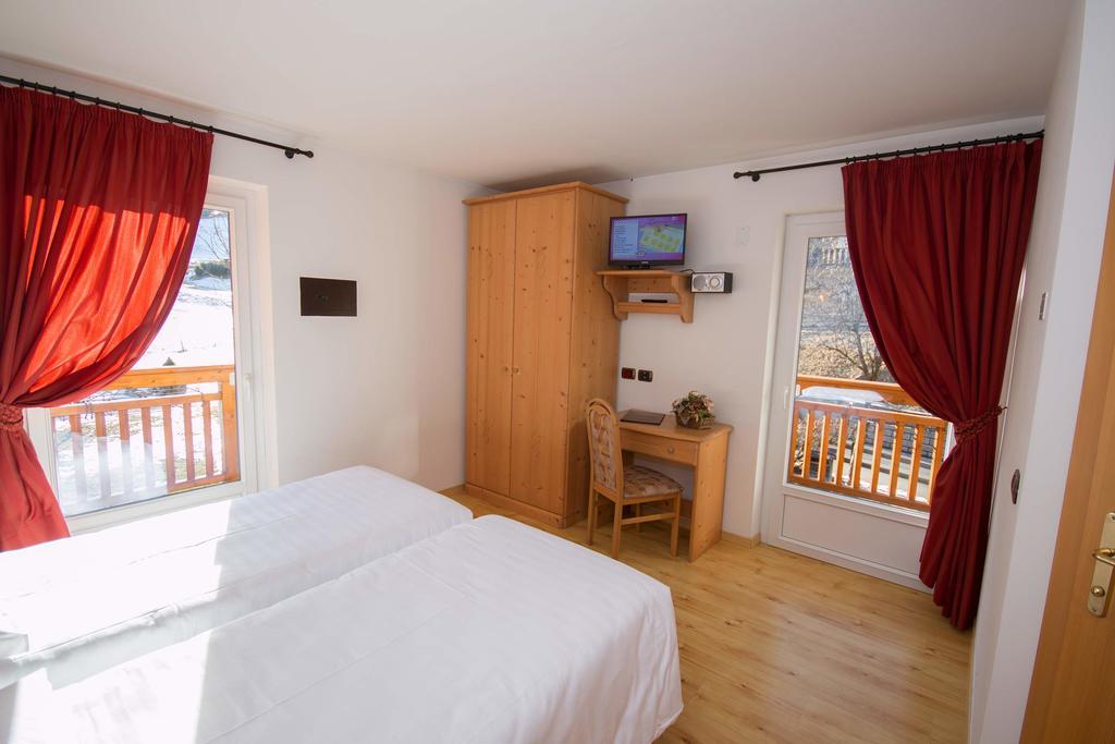 Hotel Miravalle Soraga Buitenkant foto